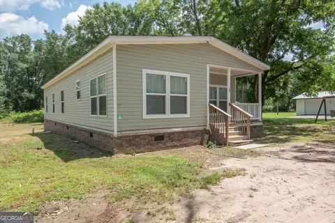 196 Dogwood Ln, Woodbury, GA 30293