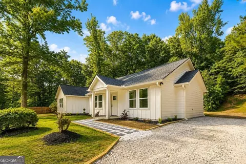 1231 Bunny Ct, Loganville, GA 30052