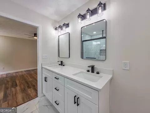 Bath - 265 Deep Step Rd, Covington, GA 30014 photo 5 of 5