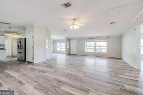 Living - 763 Bell Rd, Brooklet, GA 30415 photo 5 of 7