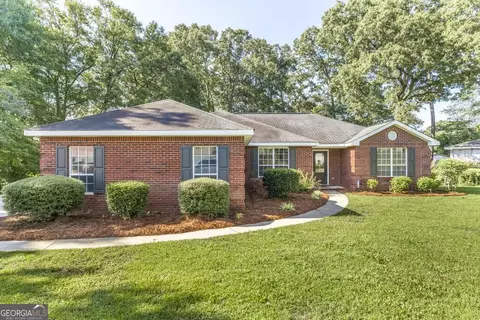227 Crestwood Cir, Centerville, GA 31028