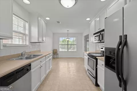 Kitchen - 293 Prominent Loop, Mcdonough, GA 30253 photo 1 of 2