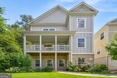 985 Shelnutt Dr, Marietta, GA 30060