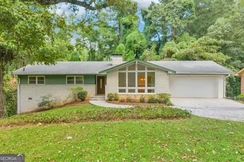 982 Yemassee Trl, Stone Mountain, GA 30083