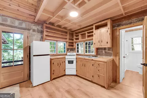 Kitchen - 4305 Yonah Dam Rd, Toccoa, GA 30577 photo 1 of 1