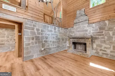 Living - 4305 Yonah Dam Rd, Toccoa, GA 30577 photo 1 of 3