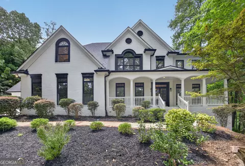651 Vinings Estates Dr, Mableton, GA 30126