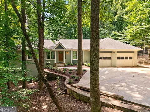 415 Forest Hills Dr, Sandy Springs, GA 30342