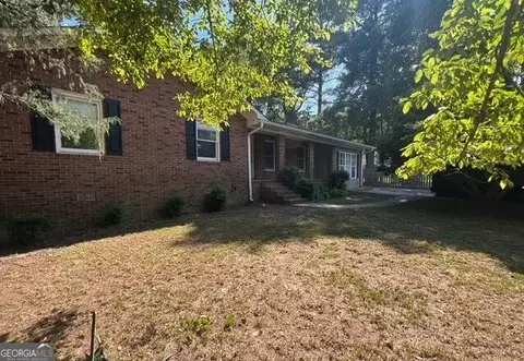 1710 Rosewood Dr, Griffin, GA 30223