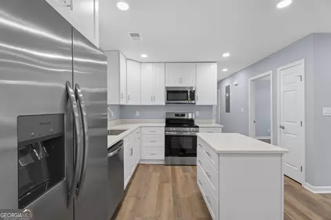 Kitchen - 2855 Haddon Dr, Rex, GA 30273 photo 3 of 3