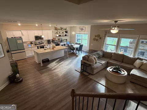 Entry Way - 355 Webb Meadows Dr, Jefferson, GA 30549 photo 3 of 8