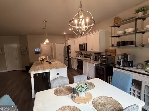 Kitchen - 355 Webb Meadows Dr, Jefferson, GA 30549 photo 4 of 4