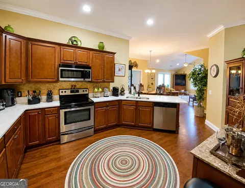 Kitchen - 1663 Sedgefield Dr, Ooltewah, TN 37363 photo 1 of 2