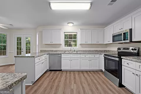 Kitchen - 60 Deep Springs Way, Covington, GA 30016 photo 2 of 3