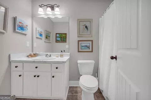 Bath - 388 Belmont Park Dr, Commerce, GA 30529 photo 1 of 3