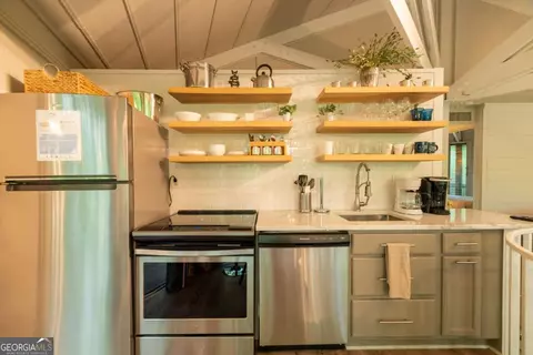 Kitchen - 40 Treetopper Ln, Jasper, GA 30143 photo 1 of 1