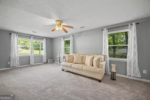 Living - 812 Wright Dr, Columbus, GA 31907 photo 1 of 1