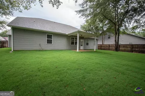 Exterior - 212 Chrisopher Luke Cir, Perry, GA 31069 photo 3 of 8