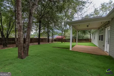 Exterior - 212 Chrisopher Luke Cir, Perry, GA 31069 photo 7 of 8