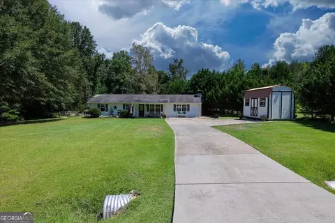 Exterior - 7590 Post Rd, Winston, GA 30187 photo 6 of 12