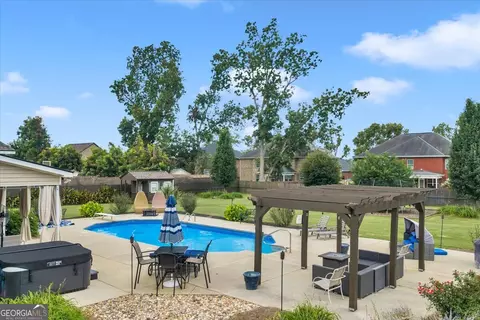 113 Bridgeway Dr, Warner Robins, GA 31088