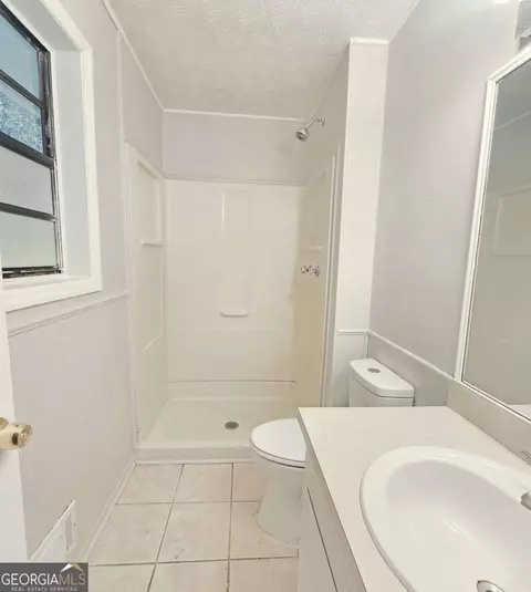 Bath - 2633 Seneca Trl, Duluth, GA 30096 photo 2 of 3
