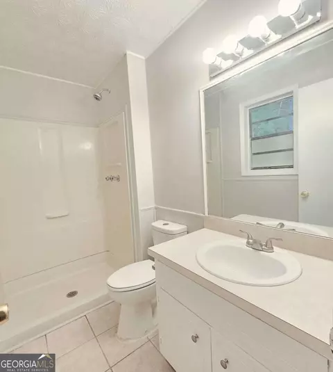 Bath - 2633 Seneca Trl, Duluth, GA 30096 photo 1 of 3