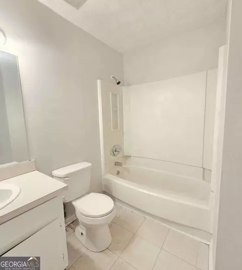 Bath - 2633 Seneca Trl, Duluth, GA 30096 photo 3 of 3