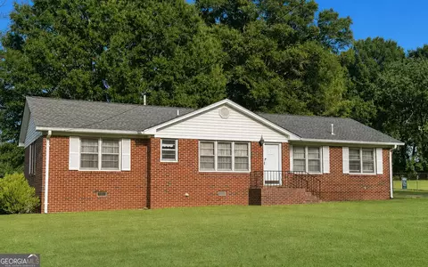 296 Goodwin Dr, Summerville, GA 30747