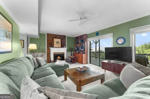 Living - 234 Saddleback Cir, Dillard, GA 30537 photo 2 of 2