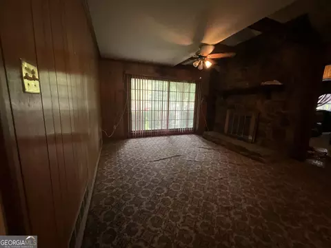 Living - 6545 Katie Ln, Morrow, GA 30260 photo 4 of 5