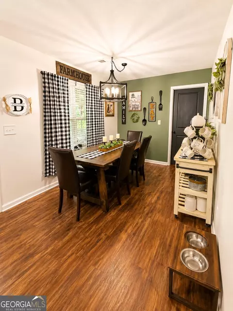 Dining - 279 Stane Brook Ct, Jackson, GA 30233 photo 2 of 2