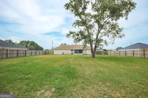 Exterior - 4063 Meadow Cir, Blackshear, GA 31516 photo 5 of 5