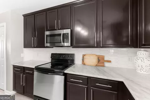 Kitchen - 502 Timberwind Dr, Byron, GA 31008 photo 2 of 7