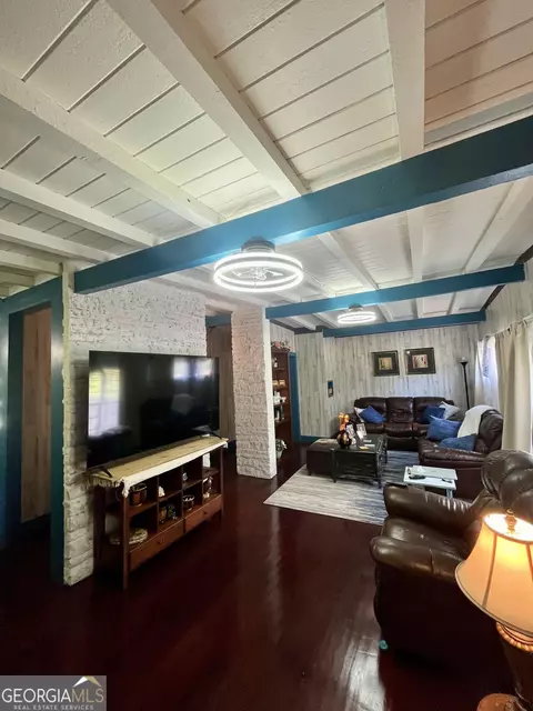 Living - 3015 12 Old West Point Rd, Lagrange, GA 30240 photo 2 of 2