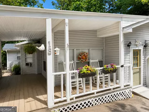 18 Candy Land Dr, Cleveland, GA 30528