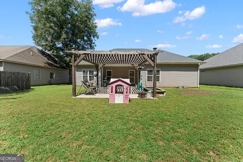 Exterior - 204 Dennard Dr, Perry, GA 31069 photo 3 of 5