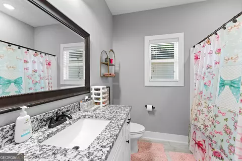 Bath - 204 Dennard Dr, Perry, GA 31069 photo 4 of 5