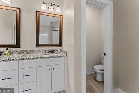Bath - 204 Dennard Dr, Perry, GA 31069 photo 3 of 5