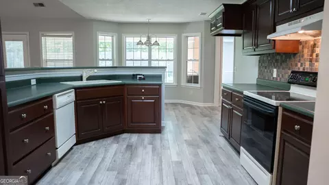 Kitchen - 449 Roscoe Smith, Collins, GA 30421 photo 1 of 1