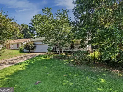 195 Kingsport Dr, Lawrenceville, GA 30046