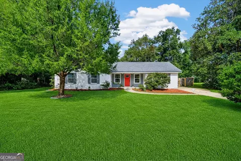214 Jefferson Cir SE, Allenhurst, GA 31301
