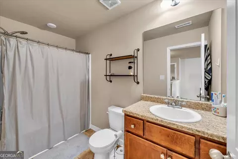 Bath - 200 Amelia Dr, Byron, GA 31008 photo 1 of 1