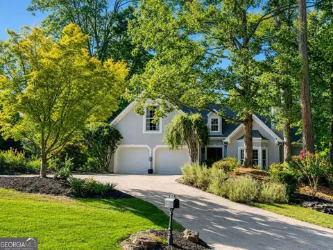 2040 Shallowford Park Mnr, Roswell, GA 30075