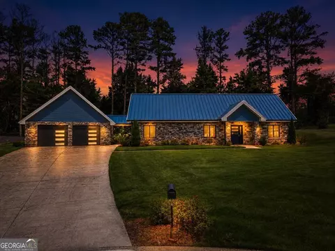 40 Red Oak Cir, Buchanan, GA 30113
