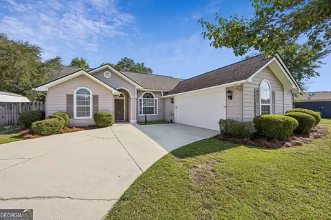 211 Greenbriar Rd, Kingsland, GA 31548