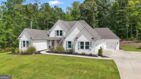 215 Greyfairs Ave, Senoia, GA 30276