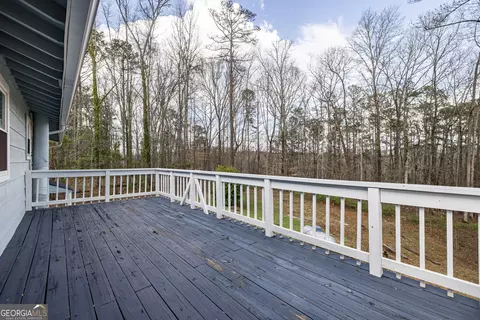 Exterior - 111 Indian Bend Dr, Lagrange, GA 30240 photo 4 of 5