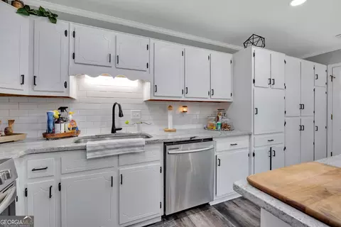 Kitchen - 165 Mill Chase, Covington, GA 30016 photo 1 of 1