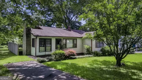 242 Oak Ridge Dr SE, Marietta, GA 30060